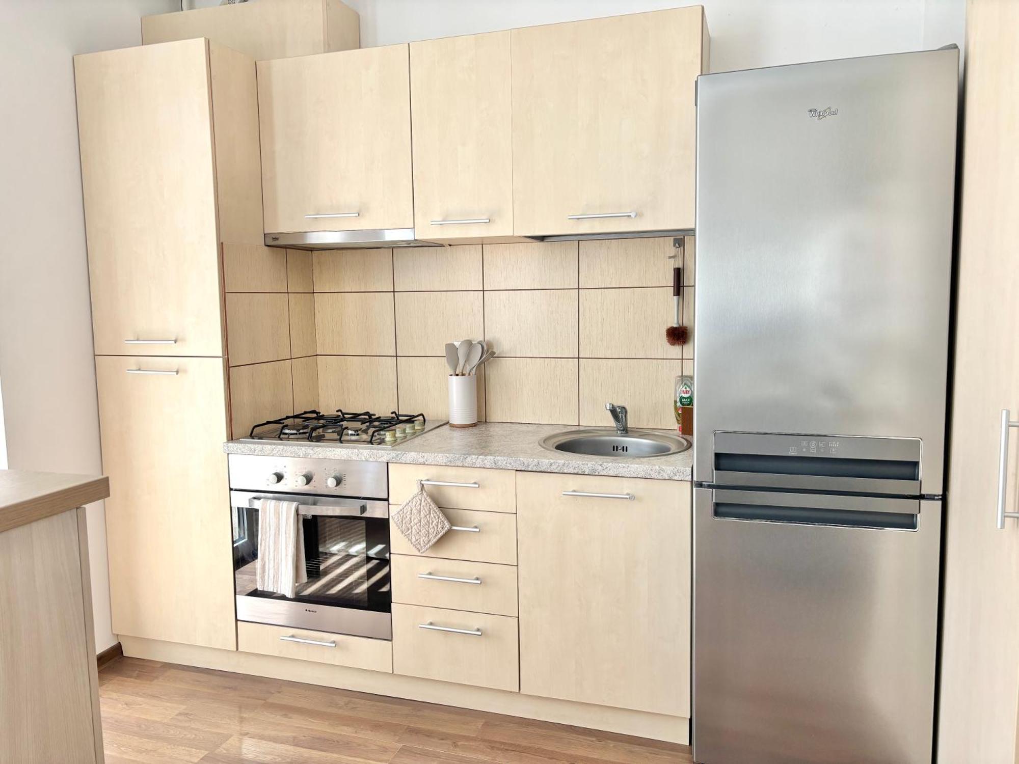 Wanderlust Home Cream, Rasnov Apt For 4, Wifi And Free Parking מראה חיצוני תמונה
